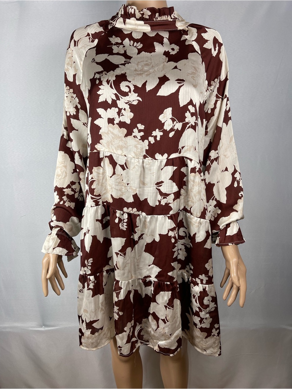 Vici Cream Floral Tiered Long-Sleeve Dress on Brown